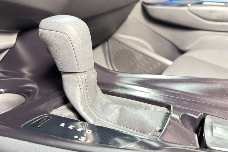 Used Toyota C-HR 2021 2.0L Comfort Edition Gear Lever