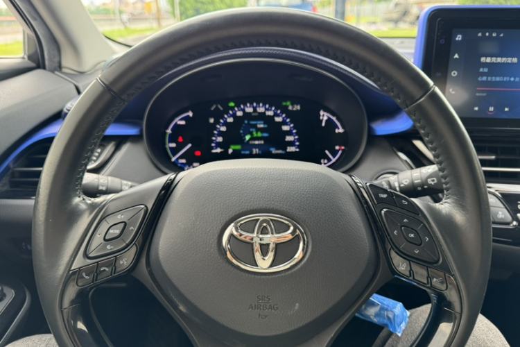 Used Toyota C-HR 2021 Dual-Motor 2.0L E-CVT Luxury Edition Interior 1