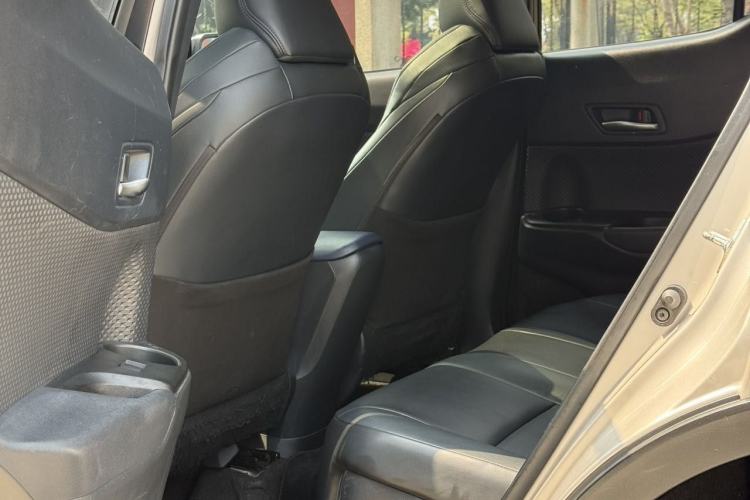 Used Toyota C-HR 2021 2.0L Luxury Edition Interior 2