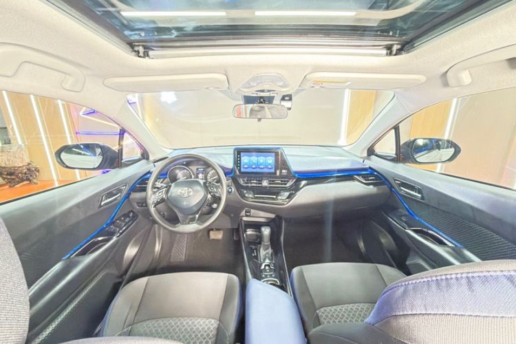 Used Toyota C-HR 2021 2.0L Comfort Edition Interior 2