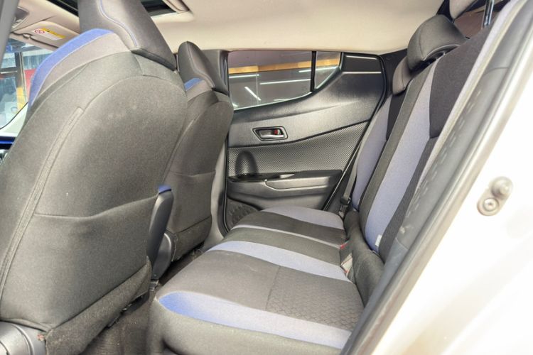 Used Toyota C-HR 2021 2.0L Comfort Edition Interior 6