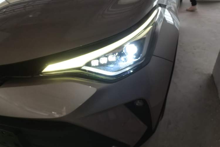 Used Toyota C-HR 2021 2.0L Luxury Edition Left Front Headlight