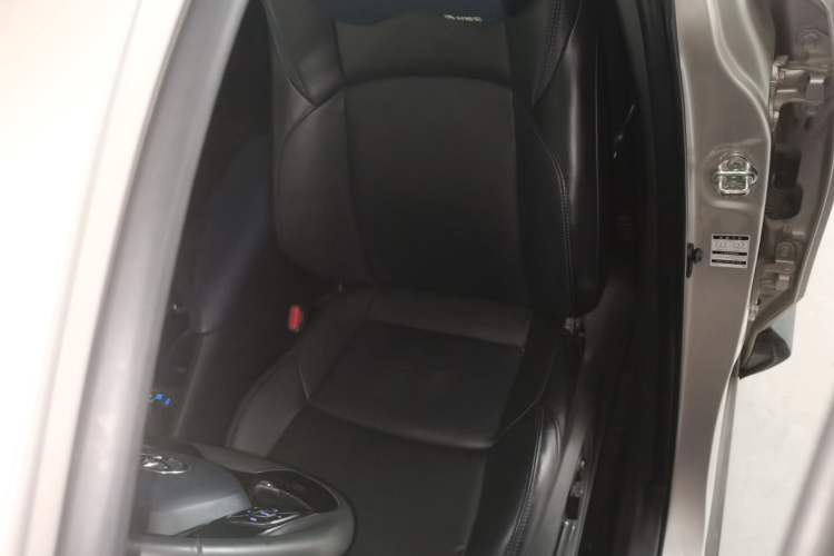 Used Toyota C-HR 2021 2.0L Luxury Edition Left Front Seat