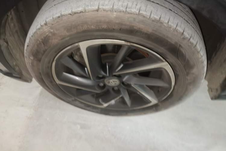 Used Toyota C-HR 2021 2.0L Luxury Edition Left Front Wheel Hub