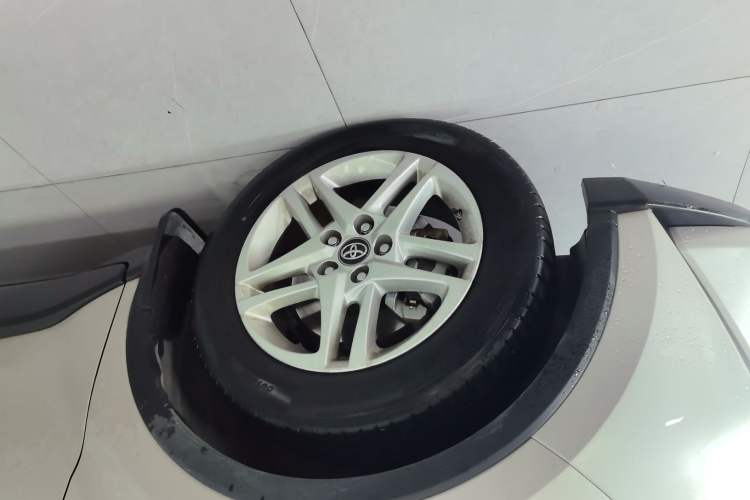 Used Toyota C-HR 2021 2.0L Comfort Edition Left Front Wheel Hub