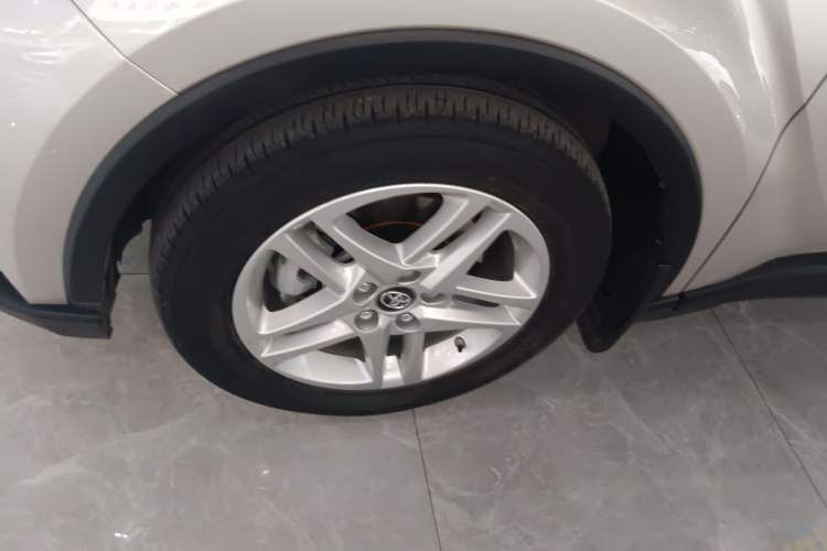 Used Toyota C-HR 2021 2.0L Comfort Edition Left Front Wheel Hub