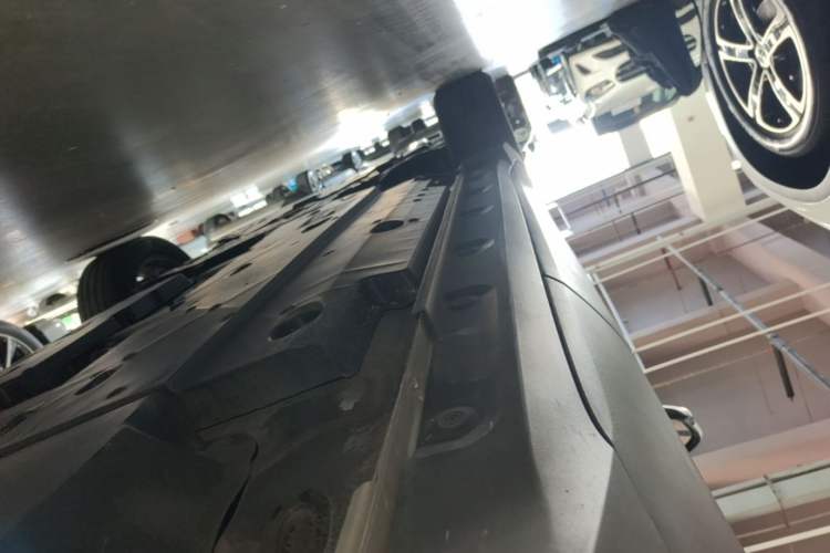 Used Toyota C-HR 2021 2.0L Luxury Edition Left Side Sill