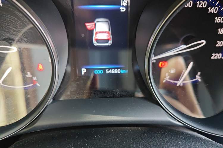 Used Toyota C-HR 2021 2.0L Luxury Edition Odometer Close Up
