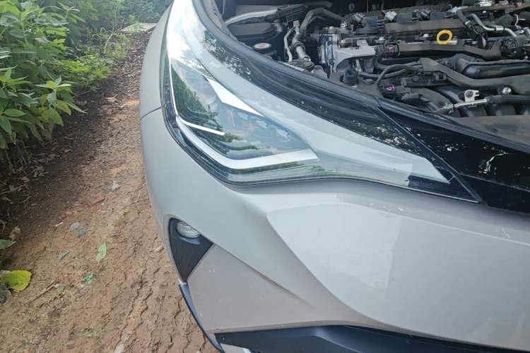 Used Toyota C-HR 2021 2.0L Luxury Edition Right Front Headlight