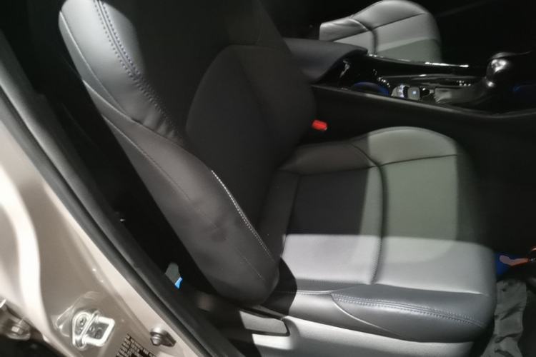 Used Toyota C-HR 2021 2.0L Luxury Edition Right Front Seat