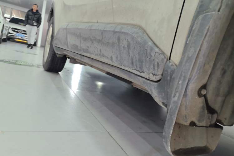 Used Toyota C-HR 2021 2.0L Comfort Edition Right Side Sill