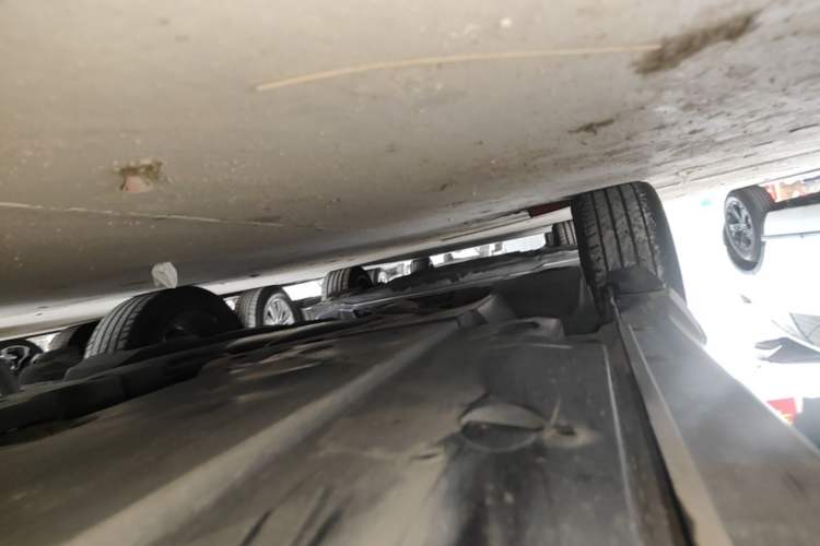 Used Toyota C-HR 2021 Dual-Motor 2.0L E-CVT Luxury Edition Right Side Sill