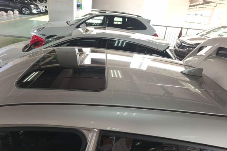 Used Toyota C-HR 2021 2.0L Luxury Edition Roof