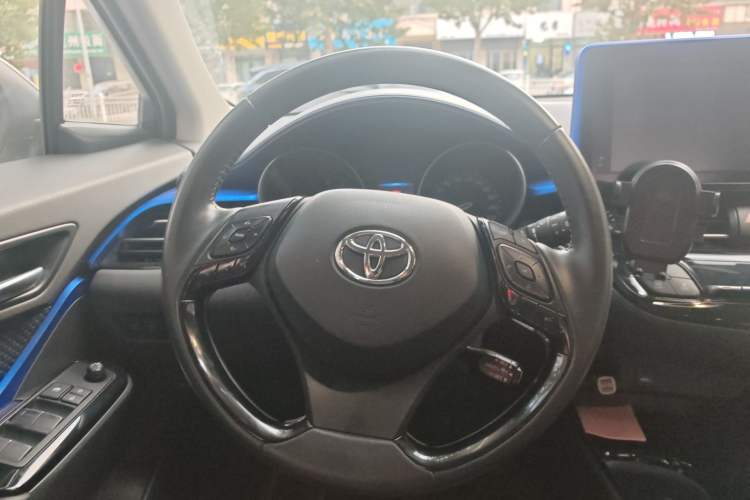Used Toyota C-HR 2021 2.0L Luxury Edition Steering Wheel