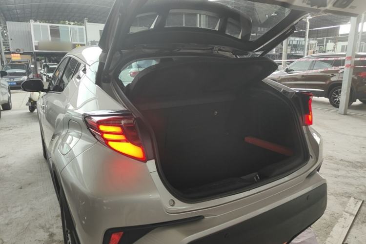Used Toyota C-HR 2021 Dual-Motor 2.0L E-CVT Luxury Edition Trunk
