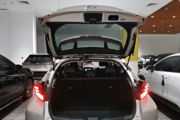 Used Toyota C-HR 2021 2.0L Luxury Edition Trunk