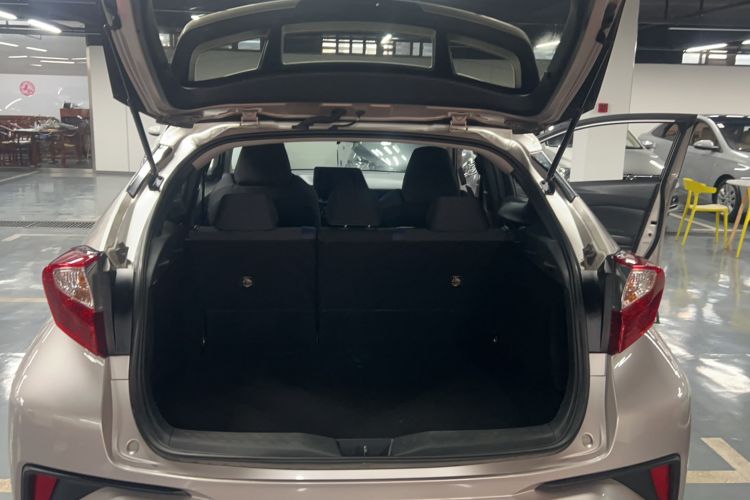Used Toyota C-HR 2021 2.0L Comfort Edition Trunk