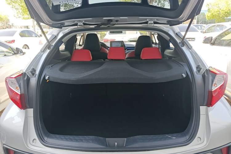 Used Toyota C-HR 2021 2.0L Comfort Edition Trunk