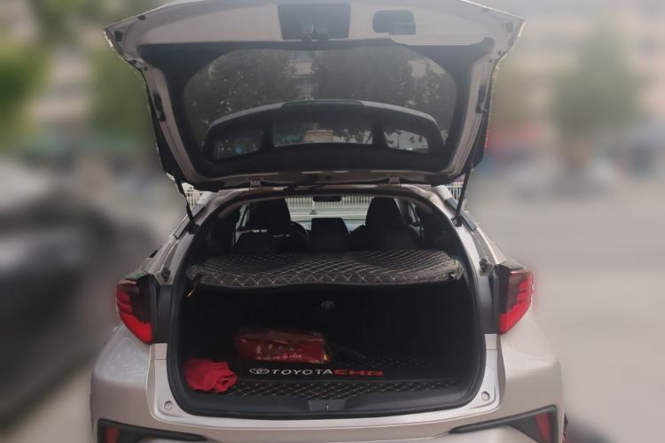 Used Toyota C-HR 2021 2.0L Luxury Edition Trunk