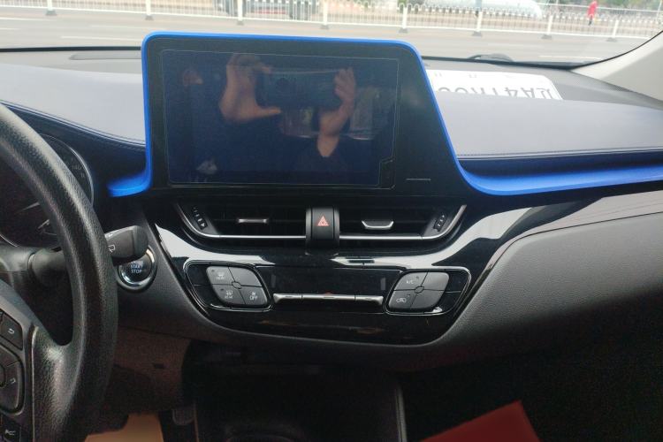 Used Toyota C-HR 2021 2.0L Comfort Edition Audio And AC Panel