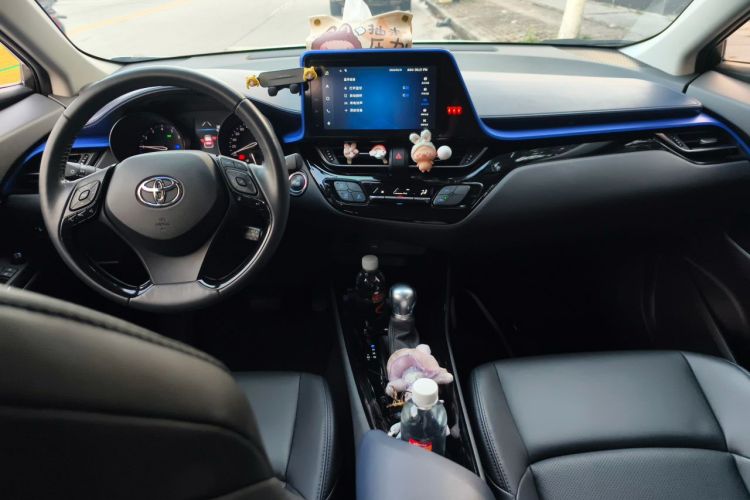 Used Toyota C-HR 2021 2.0L Luxury Edition Center Console