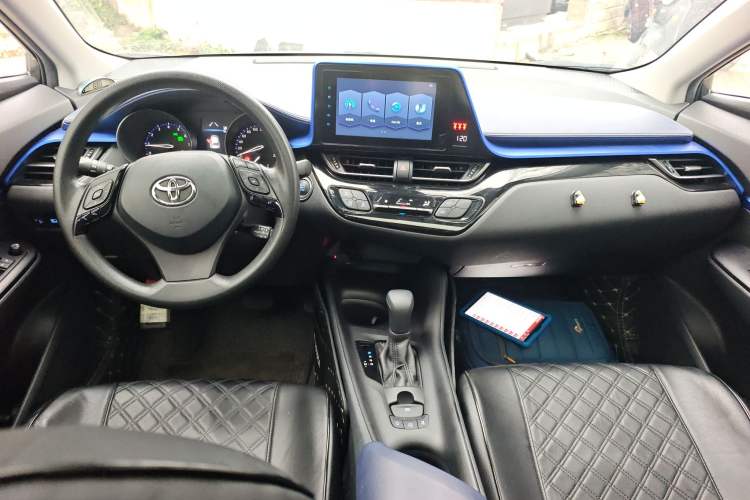 Used Toyota C-HR 2021 2.0L Comfort Edition Center Console