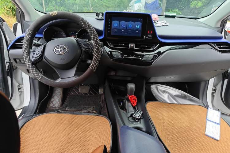Used Toyota C-HR 2021 2.0L Comfort Edition Center Console