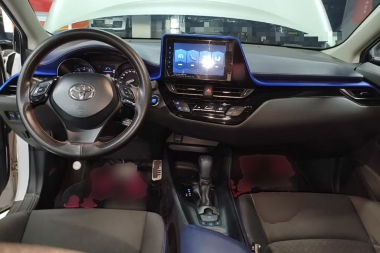 Used Toyota C-HR 2021 2.0L Comfort Edition Center Console