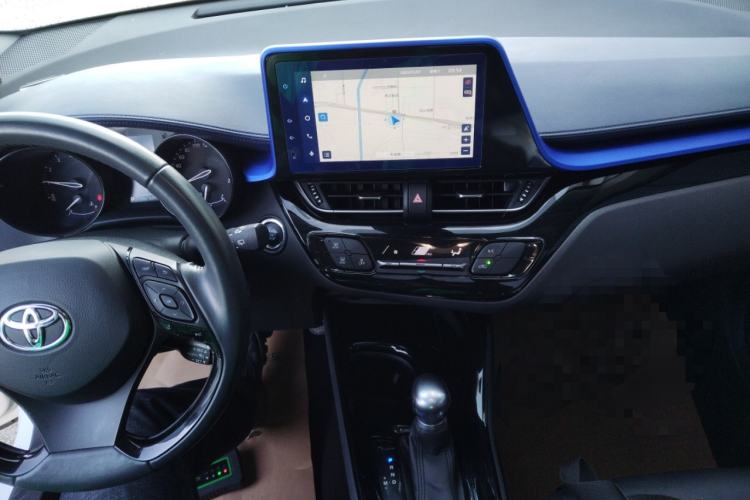 Used Toyota C-HR 2021 2.0L Luxury Edition Center Console