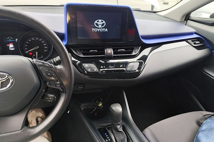Used Toyota C-HR 2021 2.0L Comfort Edition Center Console