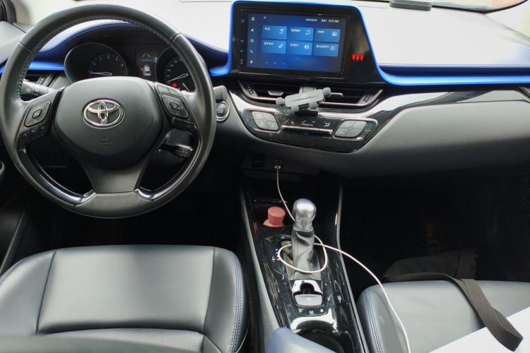 Used Toyota C-HR 2021 2.0L Luxury Edition Center Console