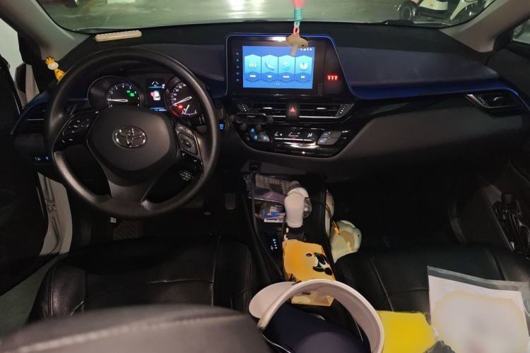 Used Toyota C-HR 2021 2.0L Comfort Edition Center Console
