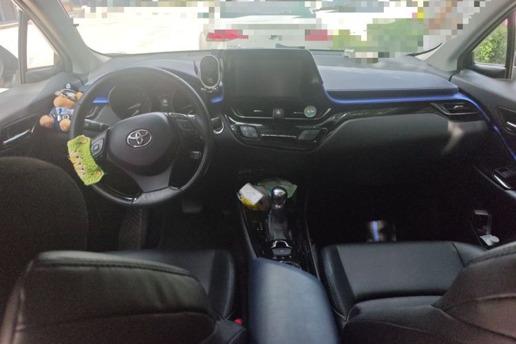 Used Toyota C-HR 2021 2.0L Luxury Edition Center Console