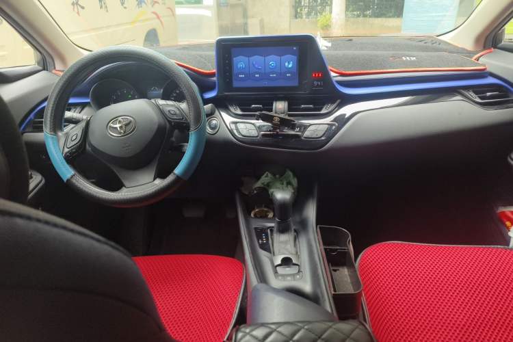 Used Toyota C-HR 2021 2.0L Comfort Edition Center Console