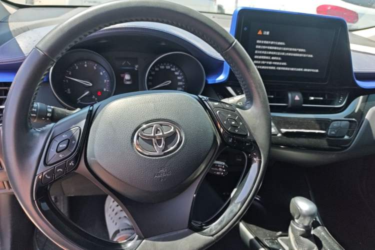 Used Toyota C-HR 2021 2.0L Luxury Edition Center Console