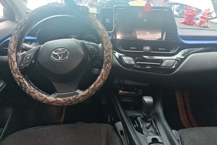 Used Toyota C-HR 2021 2.0L Comfort Edition Center Console