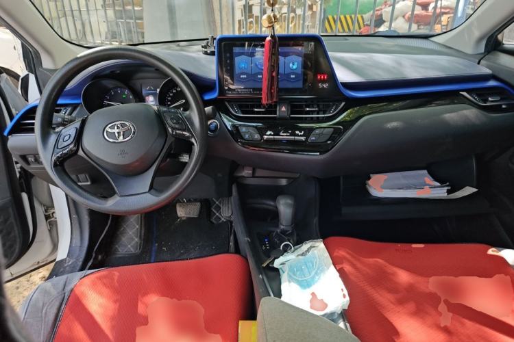 Used Toyota C-HR 2021 2.0L Comfort Edition Center Console