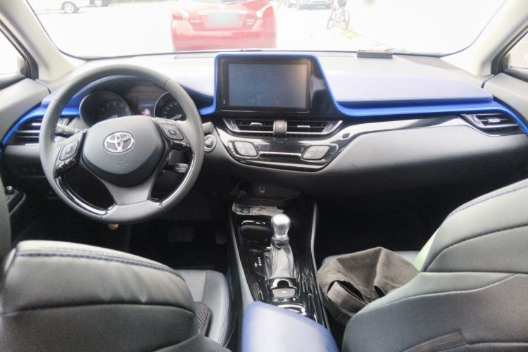 Used Toyota C-HR 2021 2.0L Luxury Edition Center Console