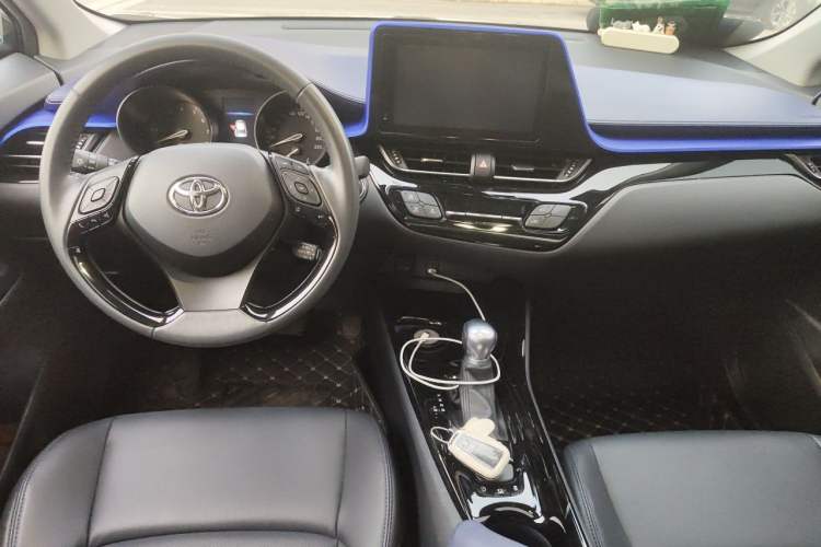 Used Toyota C-HR 2021 2.0L Luxury Edition Center Console