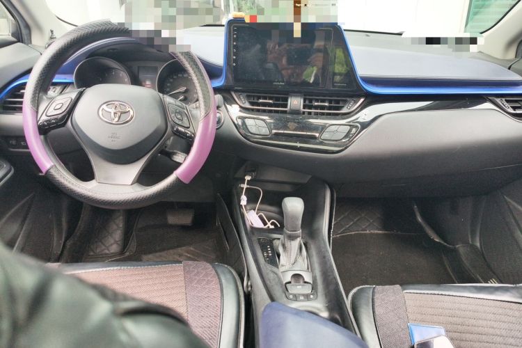 Used Toyota C-HR 2021 2.0L Comfort Edition Center Console