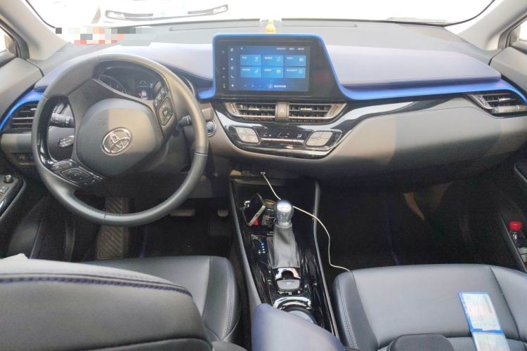 Used Toyota C-HR 2021 2.0L Luxury Edition Center Console
