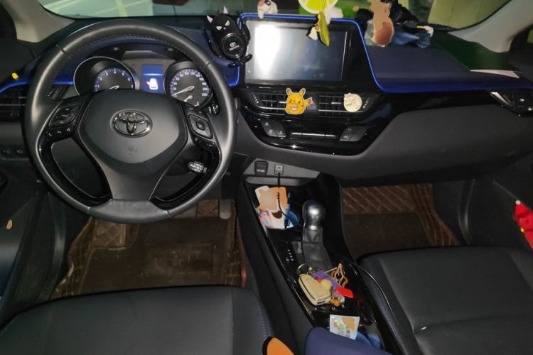 Used Toyota C-HR 2021 2.0L Luxury Edition Center Console