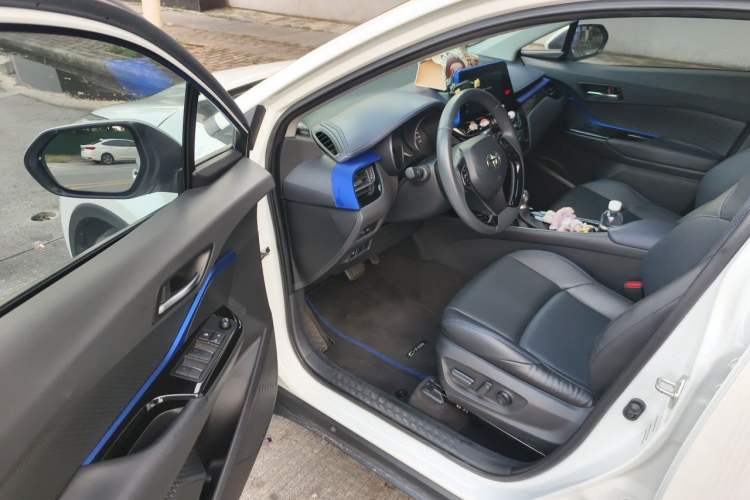 Used Toyota C-HR 2021 2.0L Luxury Edition Driver Seat