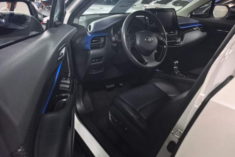 Used Toyota C-HR 2021 2.0L Luxury Edition Driver Seat
