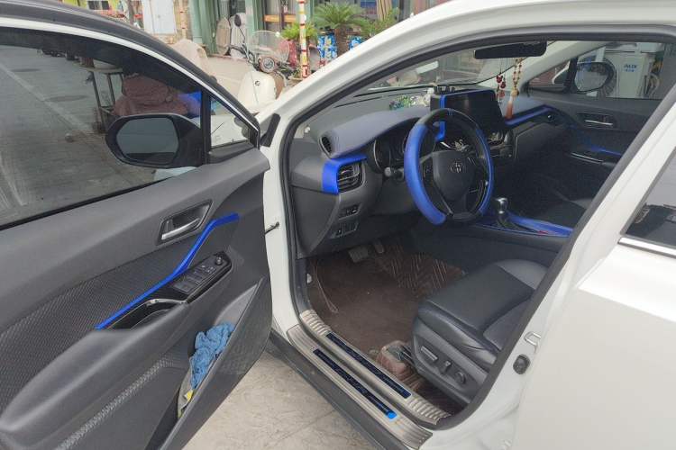 Used Toyota C-HR 2021 2.0L Luxury Edition Driver Seat