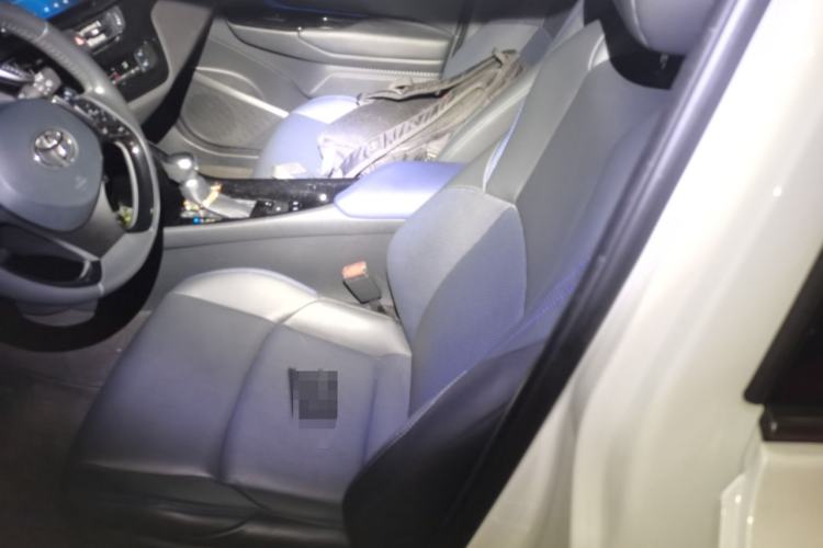 Used Toyota C-HR 2021 2.0L Luxury Edition Driver Seat