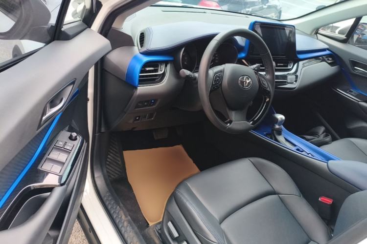 Used Toyota C-HR 2021 2.0L Luxury Edition Driver Seat