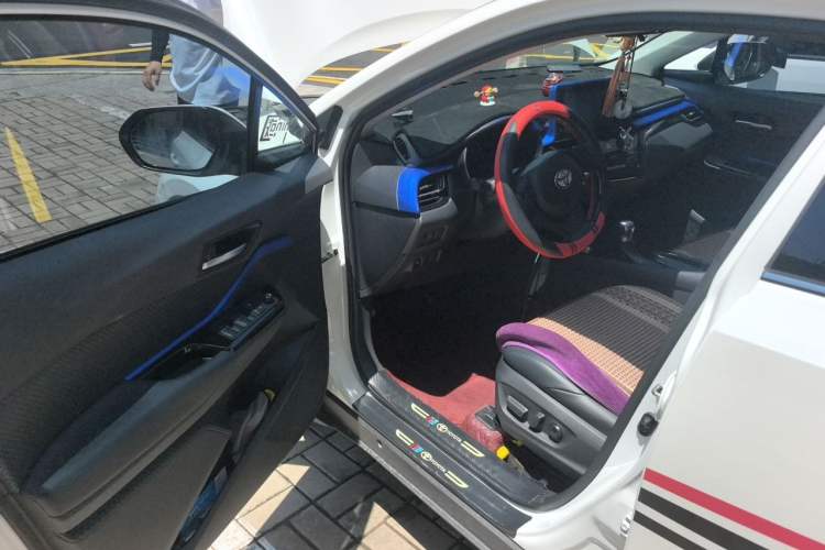 Used Toyota C-HR 2021 2.0L Luxury Edition Driver Seat