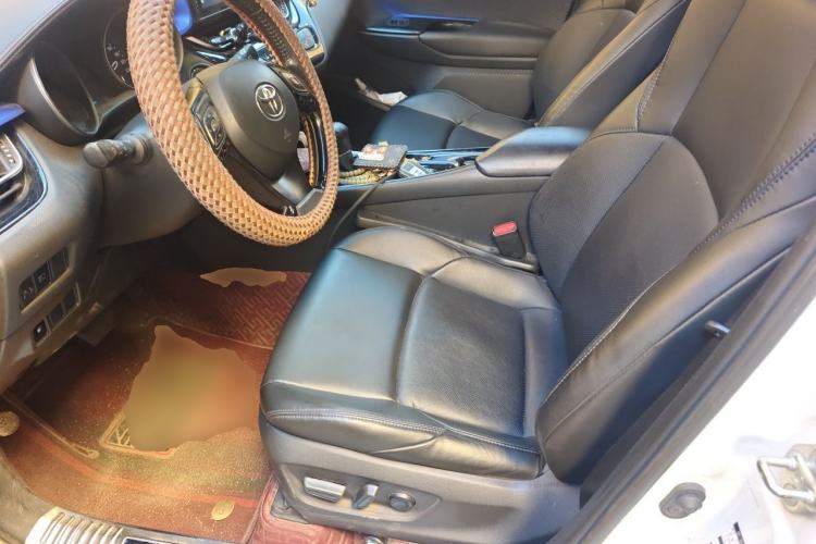 Used Toyota C-HR 2021 2.0L Luxury Edition Driver Seat