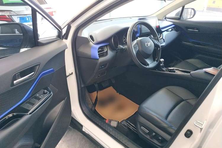 Used Toyota C-HR 2021 2.0L Luxury Edition Driver Seat